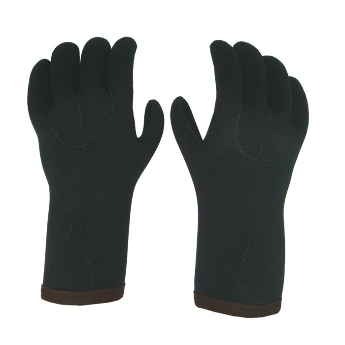 Neoprene swimming gloves